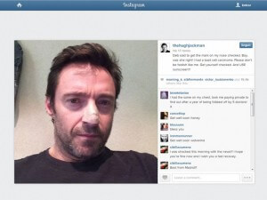 O ator Hugh Jackman mostra curativo no nariz; no Instagram, ele revelou que tem câncer de pele (Foto: Reprodução/Instagram/Hugh Jackman)
